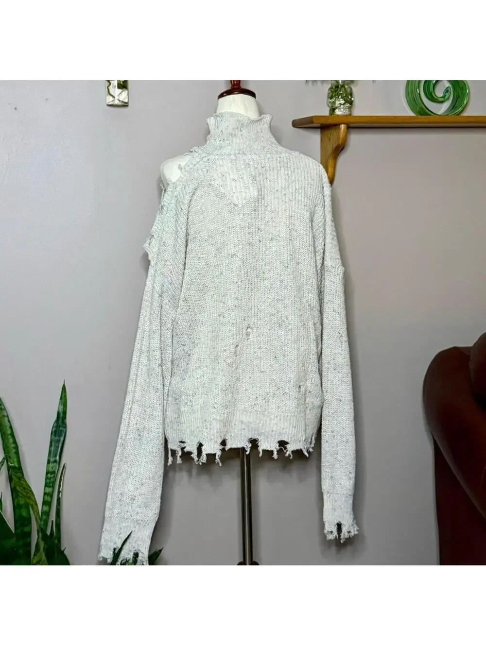 Moment Cozy White Distressed Knit Turtleneck Sweater
